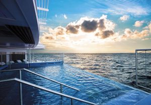 Infinity-Edge Plunge Pool