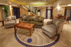 Queens Grill Grand Duplex Suite
