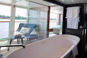 Royal Owner's Suite