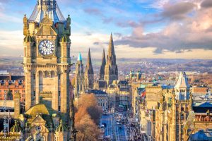 Old town Edinburgh and Edinburgh castle