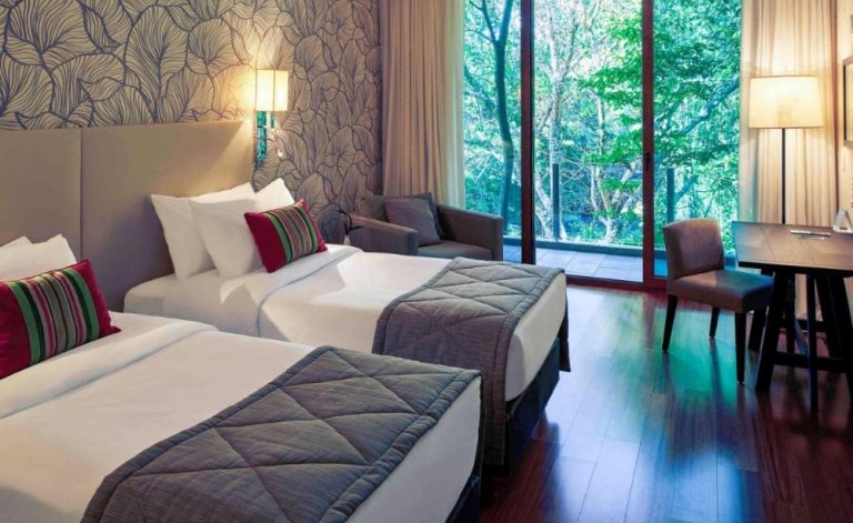 Mercure Iguazú Hotel Irú (Or Similar)