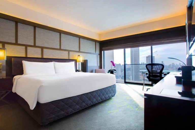 Pan Pacific Singapore (Or Similar)