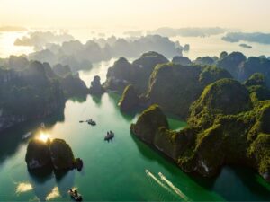 Hanoi: Overnight in Port