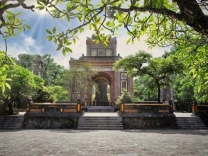 Huế: Tour & Hotel Stay