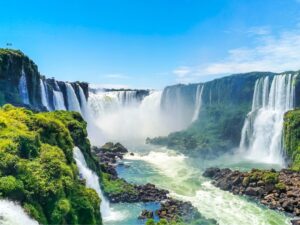 Iguazu: Tour & Hotel Stay