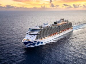 Southampton: Embark Ship