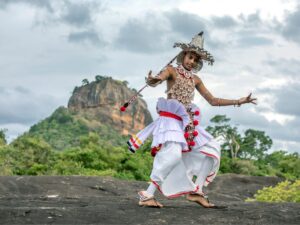 Kandy: Tour & Hotel Stay