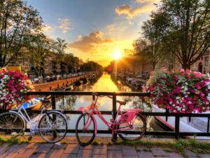 Passau: Disembark Ship & Amsterdam Hotel Stay