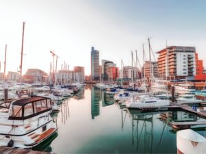 Southampton: Disembark Ship & Fly Home