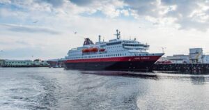 Bergen: Embark Ship