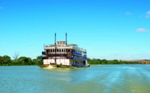 Mannum: Embark Ship