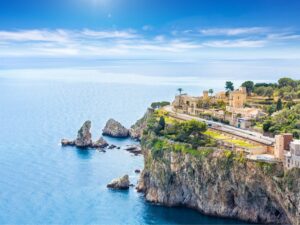 Messina Strait: Scenic Cruising