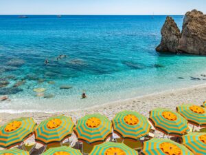 Sorrento: Amalfi Tour & Hotel Stay