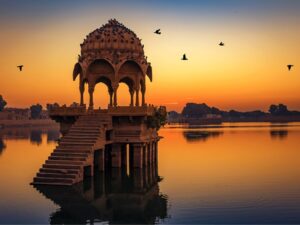 Jaipur: Tour & Hotel Stay