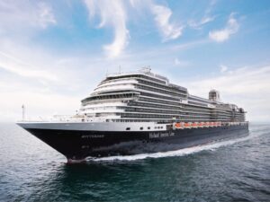 Rotterdam: Embark Ship